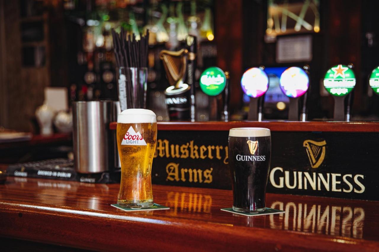 Muskerry Arms Bar And B&B Blarney Esterno foto