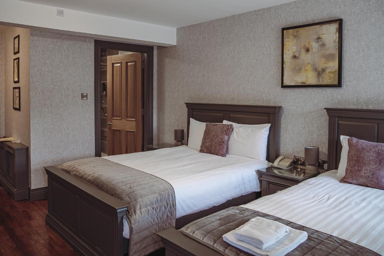 Muskerry Arms Bar And B&B Blarney Esterno foto