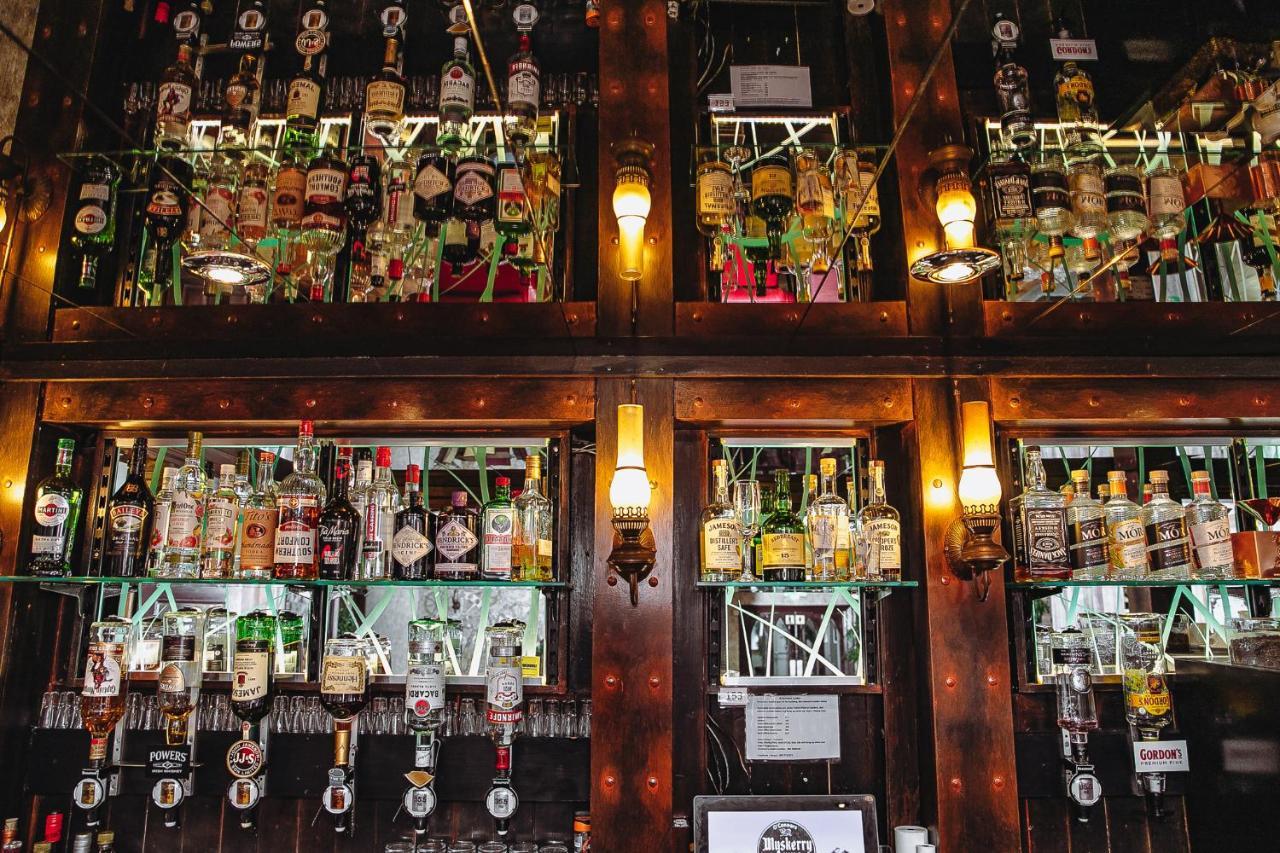 Muskerry Arms Bar And B&B Blarney Esterno foto