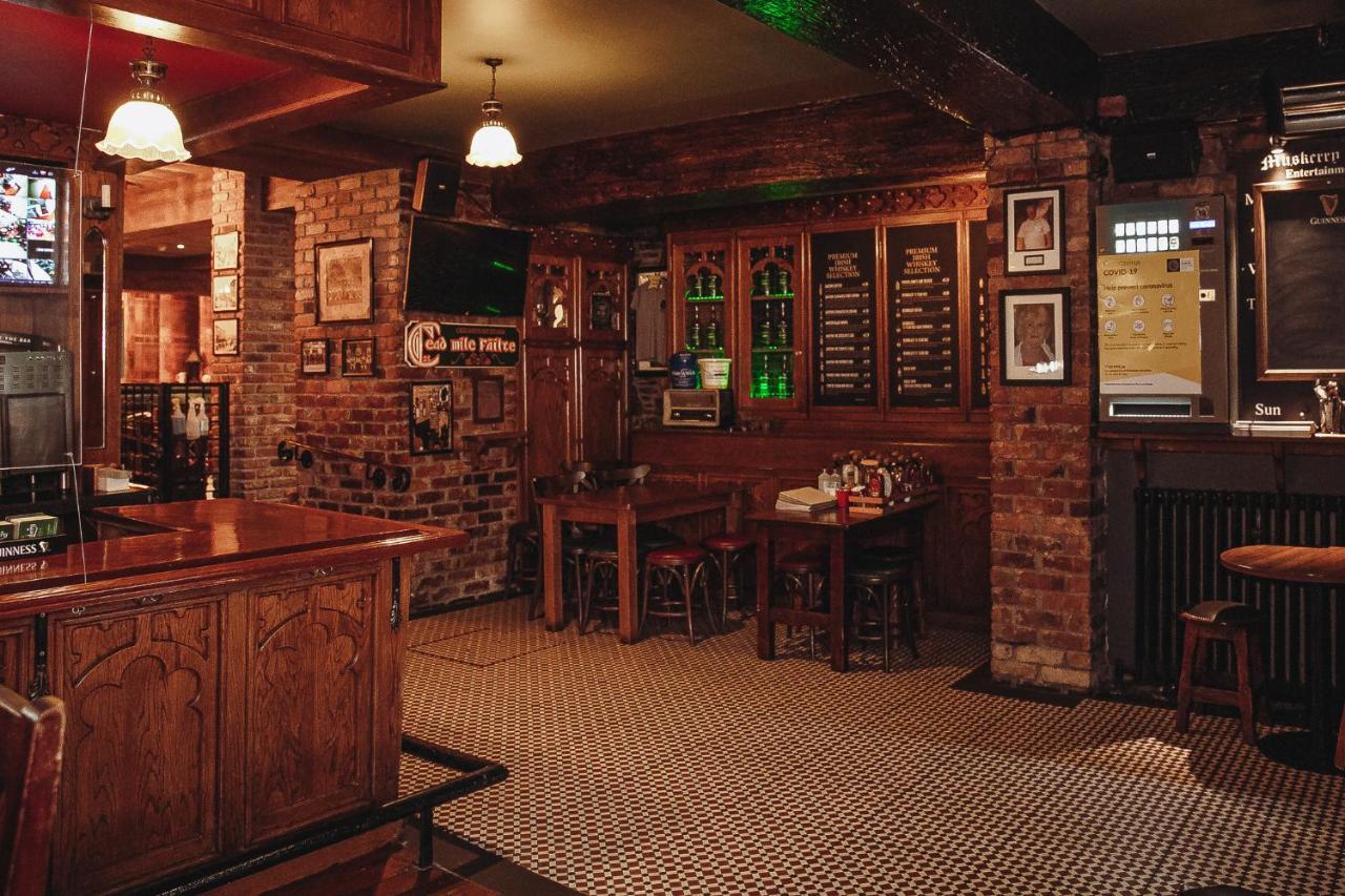 Muskerry Arms Bar And B&B Blarney Esterno foto
