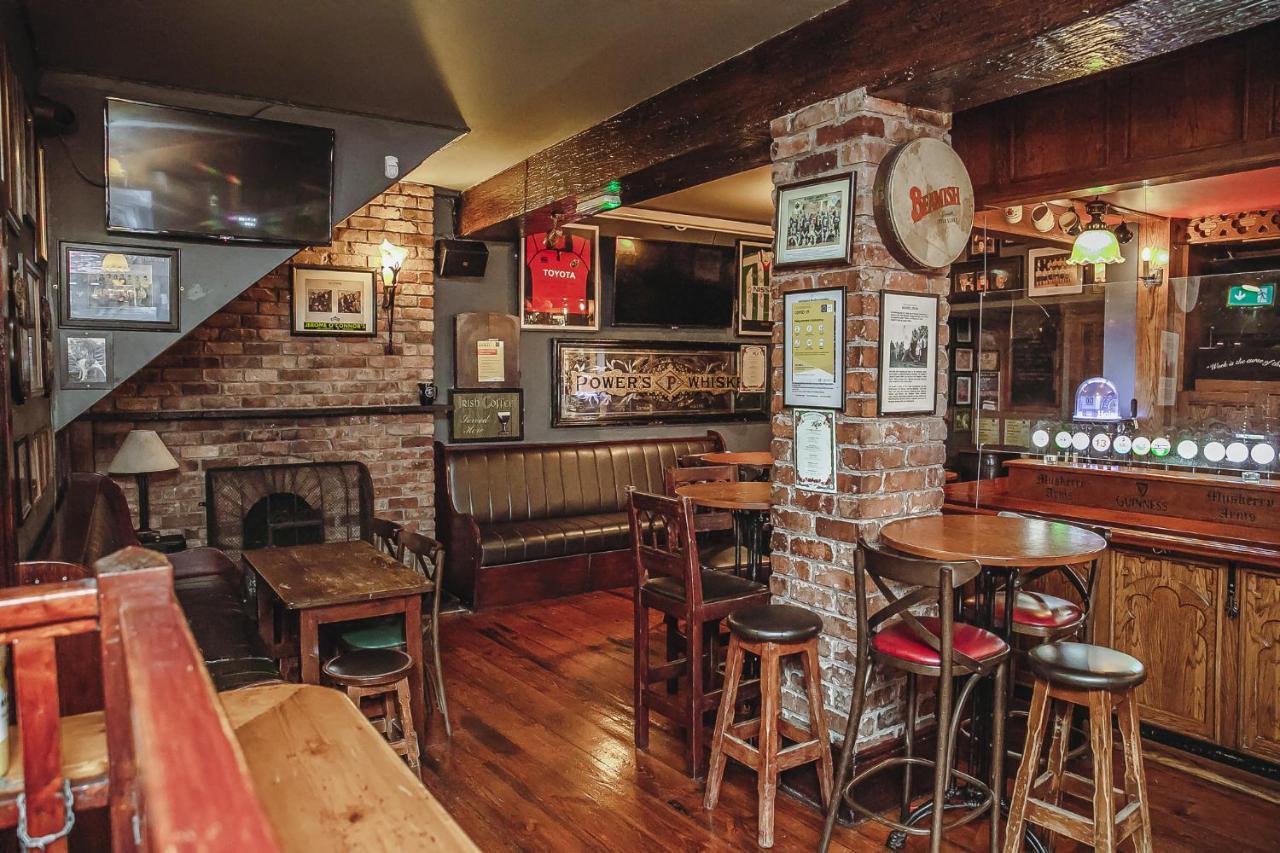Muskerry Arms Bar And B&B Blarney Esterno foto
