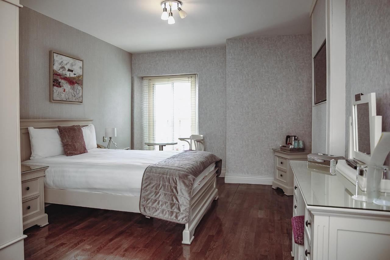 Muskerry Arms Bar And B&B Blarney Esterno foto