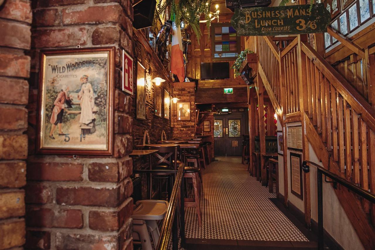 Muskerry Arms Bar And B&B Blarney Esterno foto