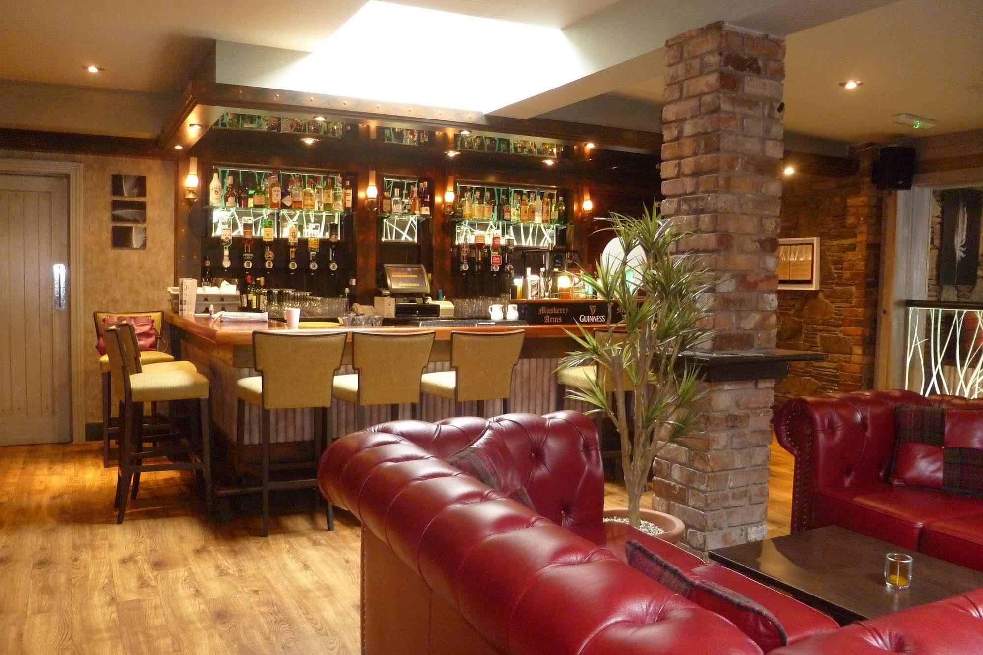 Muskerry Arms Bar And B&B Blarney Esterno foto