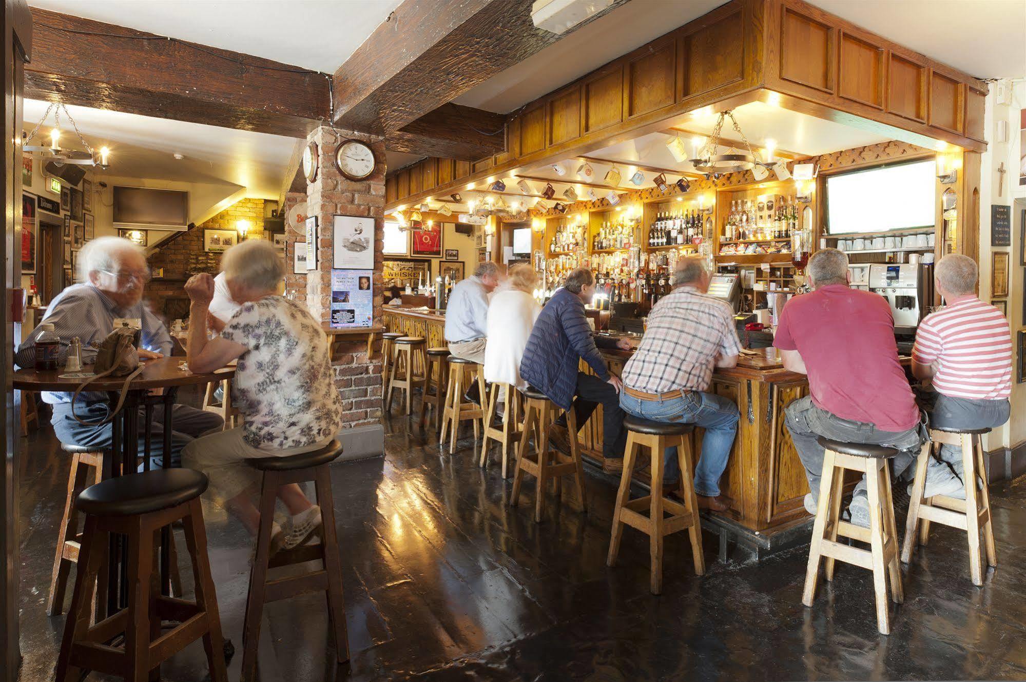 Muskerry Arms Bar And B&B Blarney Esterno foto